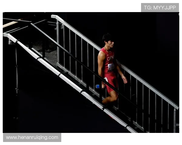 邓信锐10秒25破赛会纪录摘金